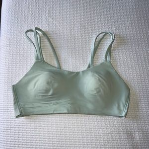 Lululemon like a cloud bra - size 8